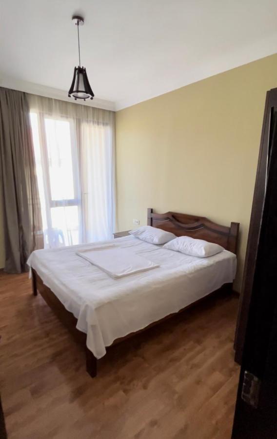 Guest House Madonna Kobuleti Exterior photo