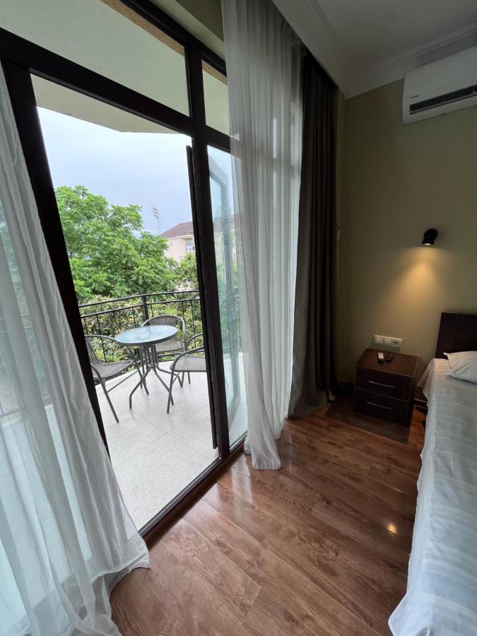 Guest House Madonna Kobuleti Exterior photo