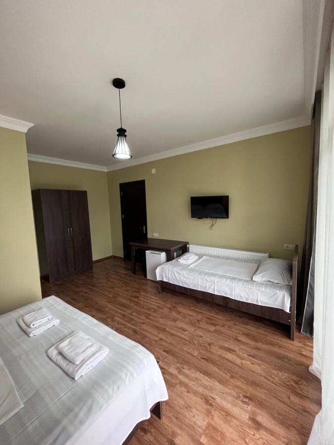 Guest House Madonna Kobuleti Exterior photo