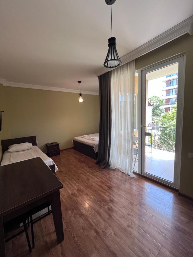 Guest House Madonna Kobuleti Exterior photo